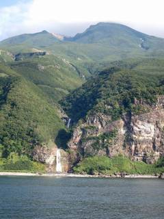 s-16.知床硫黄山とカムイワッカの滝_3935.jpg